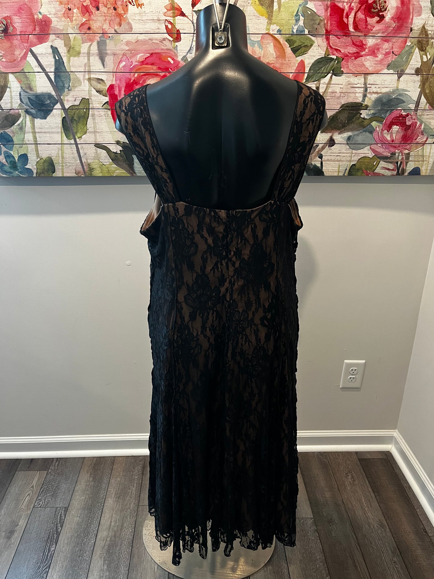 Black & Nude Color Sleeveless Dress